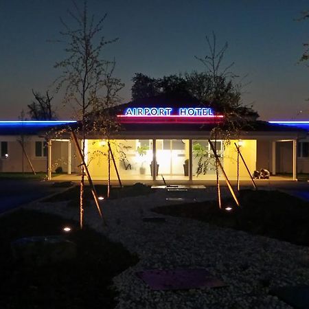 Airport-Hotel Mauregard Eksteriør bilde